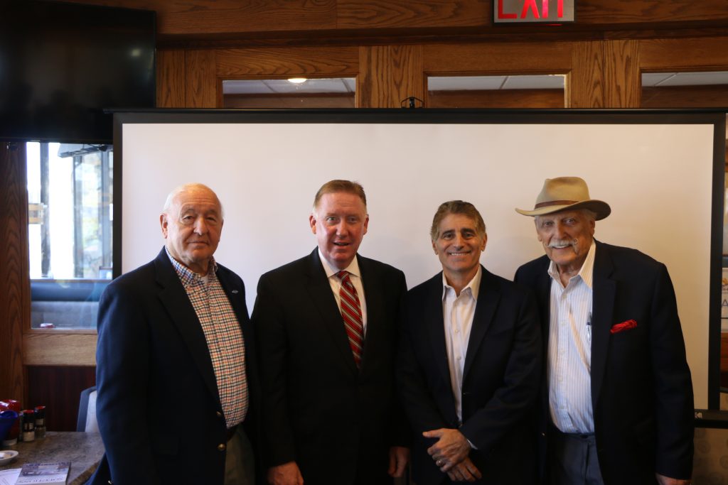 Photo by Hank Russell
Steve Levy (second from right) is joined by (l-r) LIMBA Board Members Ken Nevor and Robert Doyle and LIMBA Chairman Ernie Fazio.