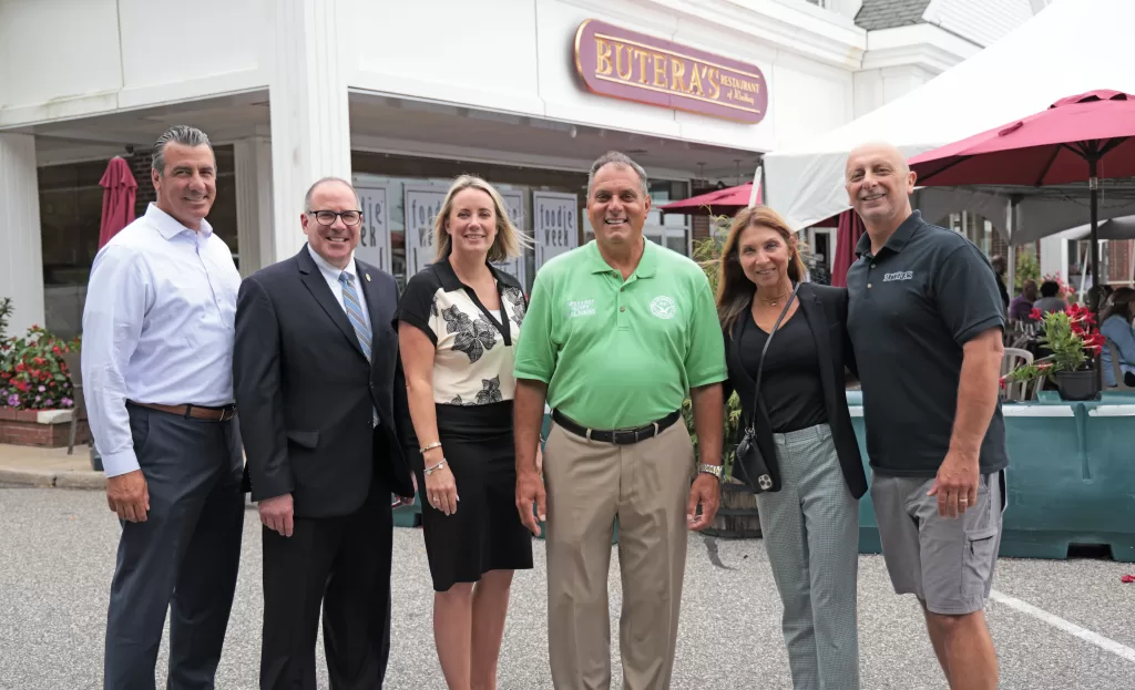 (Photo: Town of Oyster Bay) Oyster Bay Town Supervisor Joe Saladino (third from right) has announced that all fees have been waived for outdoor dining.